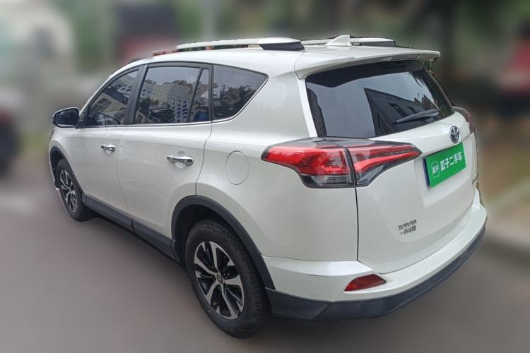 Used Toyota RAV4 2019 2.0L CVT Two-Wheel Drive Luxury Version China VI Standard Rear Left 45 Deg