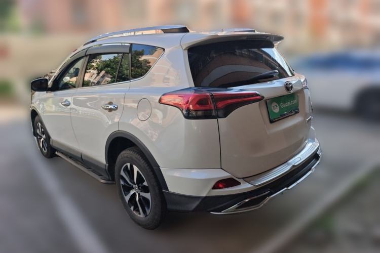 Used Toyota RAV4 2019 2.0L CVT Two-Wheel Drive Luxury Version China VI Standard Rear Left 45 Deg