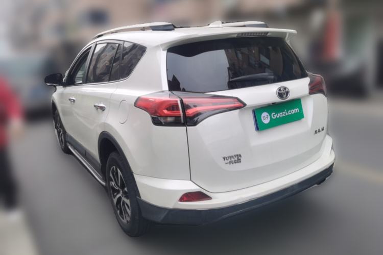 Used Toyota RAV4 2019 2.0L CVT Two-Wheel Drive Luxury Version China VI Standard Rear Left 45 Deg
