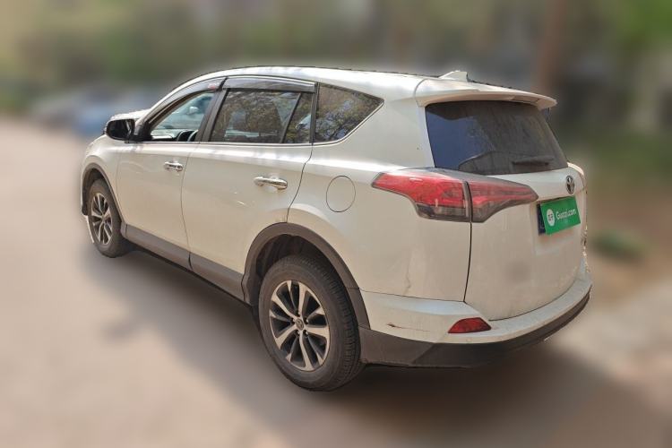 Used Toyota RAV4 2019 2.0L CVT Two-Wheel Drive Luxury Version China VI Standard Rear Left 45 Deg