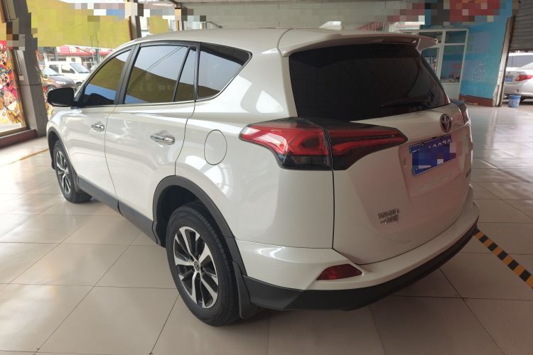 Used Toyota RAV4 2019 2.0L CVT Two-Wheel Drive Luxury Version China VI Standard Rear Left 45 Deg