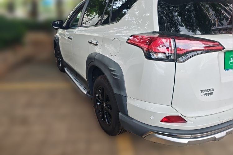 Used Toyota RAV4 2019 2.0L CVT Two-Wheel Drive Fashion X Limited Edition China VI Standard Rear Left 45 Deg