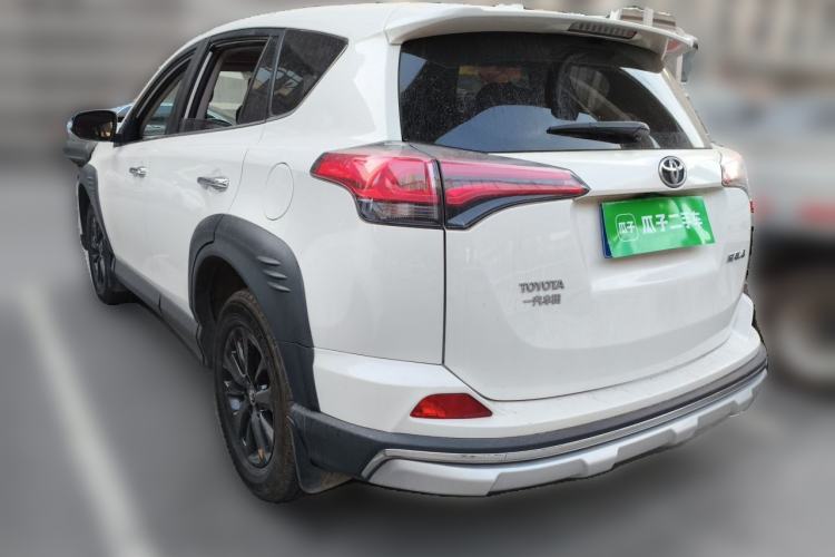 Used Toyota RAV4 2019 2.0L CVT Two-Wheel Drive Fashion X Limited Edition China VI Standard Rear Left 45 Deg