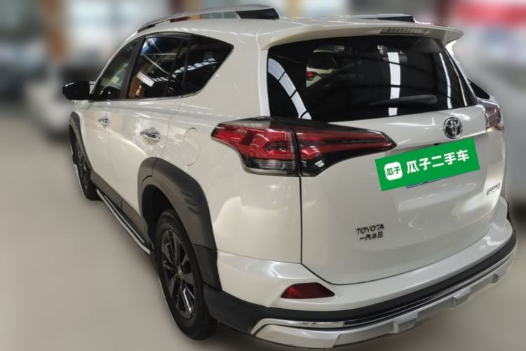 Used Toyota RAV4 2019 2.0L CVT Two-Wheel Drive Fashion X Limited Edition China VI Standard Rear Left 45 Deg