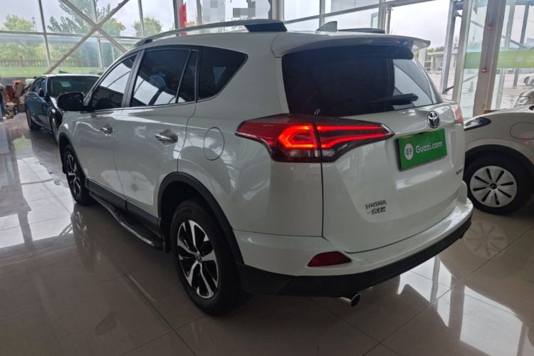 Used Toyota RAV4 2019 2.0L CVT Two-Wheel Drive Luxury Version China VI Standard Rear Left 45 Deg