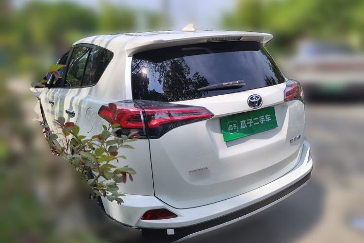 Used Toyota RAV4 2019 2.0L CVT Two-Wheel Drive ZhiShang Version China VI Standard Rear Left 45 Deg