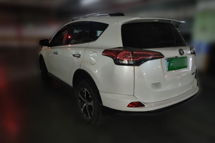 Used Toyota RAV4 2019 2.0L CVT Two-Wheel Drive Luxury Version China VI Standard Rear Left 45 Deg