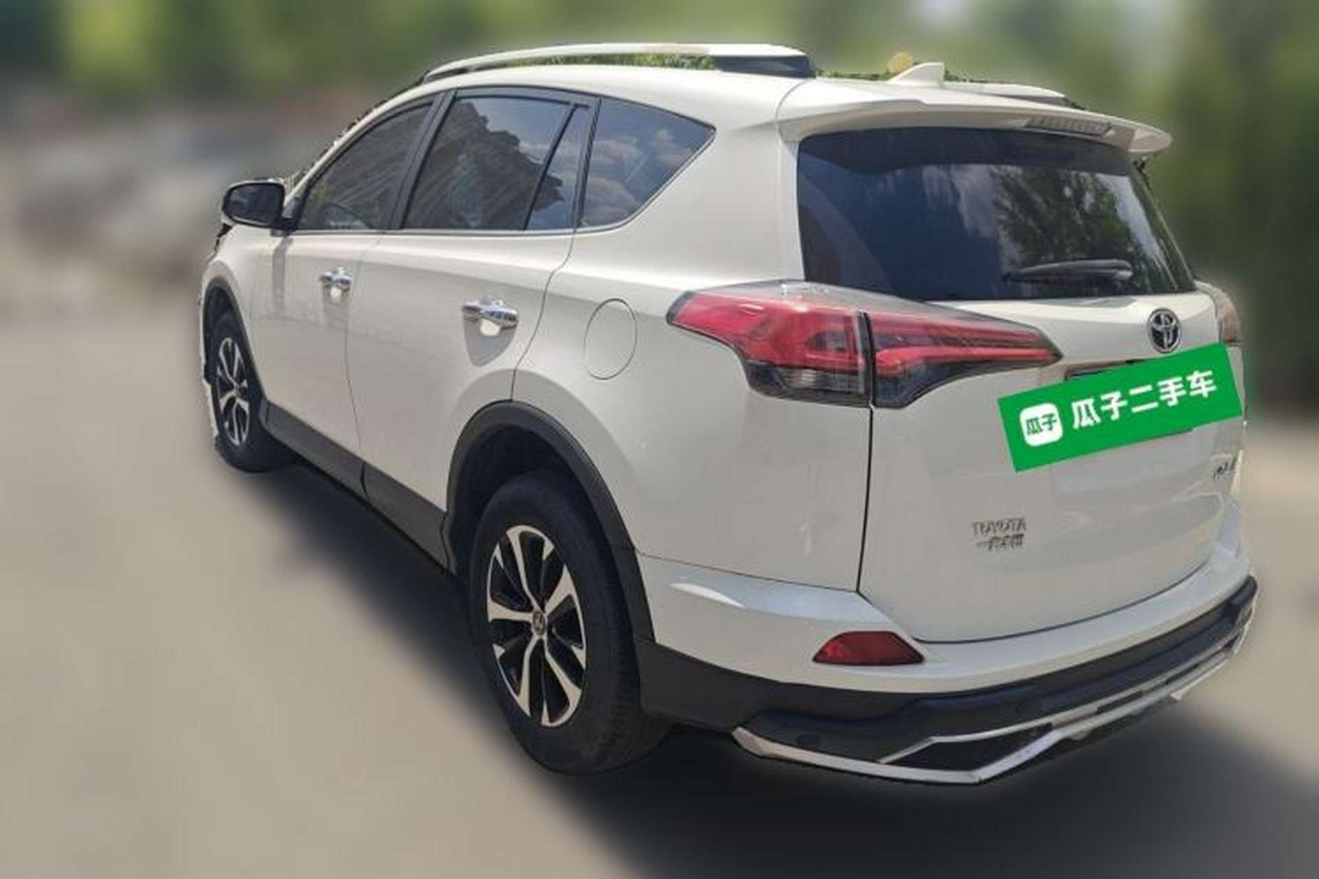 Used Toyota RAV4 2019 2.0L CVT Two-Wheel Drive Luxury Version China VI Standard Rear Left 45 Deg