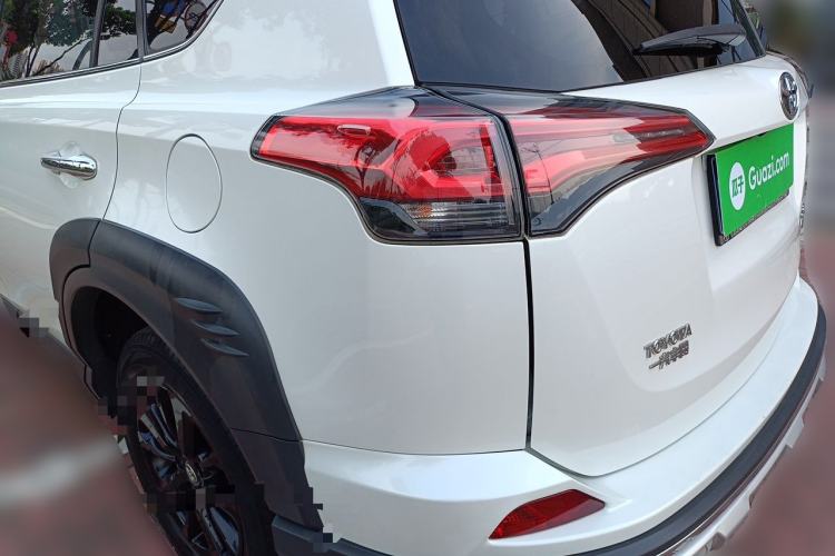 Used Toyota RAV4 2019 2.0L CVT Two-Wheel Drive Fashion X Limited Edition China VI Standard Rear Left 45 Deg