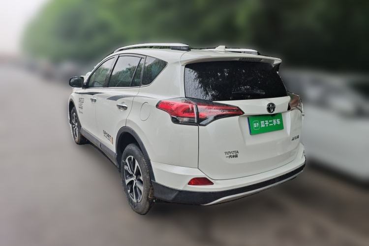 Used Toyota RAV4 2019 2.0L CVT Two-Wheel Drive ZhiShang Version China VI Standard Rear Left 45 Deg