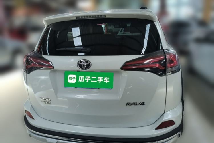 Used Toyota RAV4 2019 2.0L CVT Two-Wheel Drive Fashion X Limited Edition China VI Standard Rear