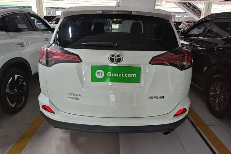 Used Toyota RAV4 2019 2.0L CVT Two-Wheel Drive Pioneer Edition China V Standard Rear