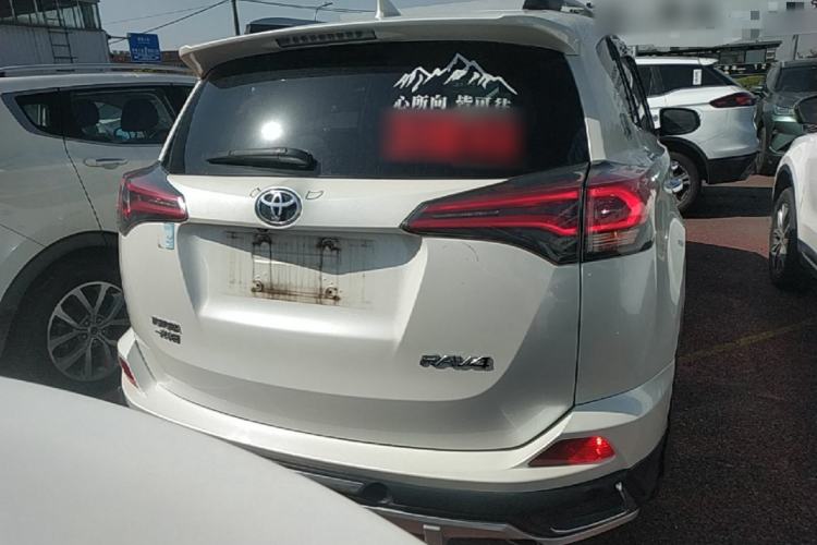 Used Toyota RAV4 2019 2.0L CVT Two-Wheel Drive Luxury Version China VI Standard Rear