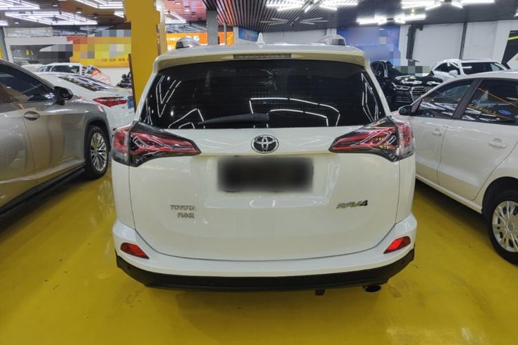 Used Toyota RAV4 2019 2.0L CVT Two-Wheel Drive Pioneer Edition China VI Standard Rear
