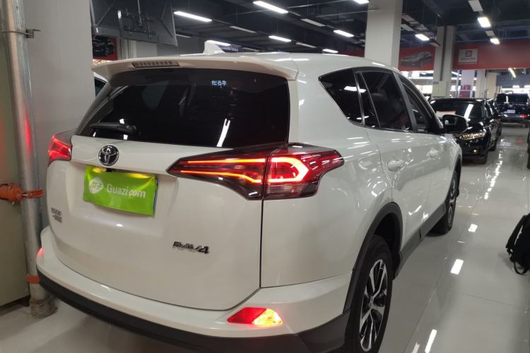 Used Toyota RAV4 2019 2.0L CVT Two-Wheel Drive Pioneer Edition China V Standard Rear Right 45 Deg