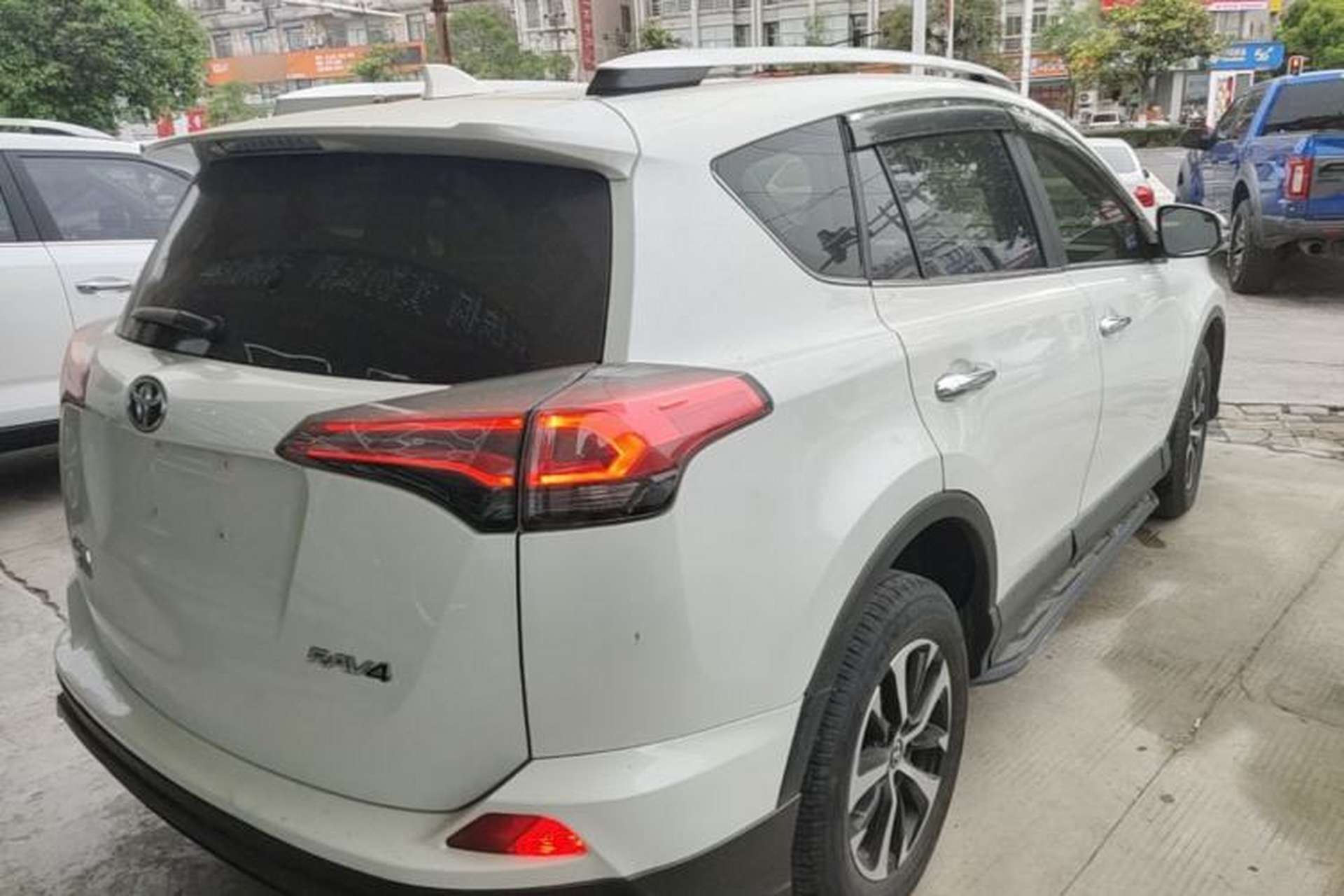 Used Toyota RAV4 2019 2.0L CVT Two-Wheel Drive ZhiShang Version China VI Standard Rear Right 45 Deg