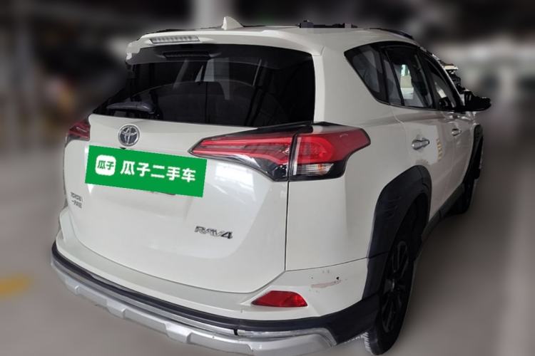 Used Toyota RAV4 2019 2.0L CVT Two-Wheel Drive Fashion X Limited Edition China V Standard Rear Right 45 Deg