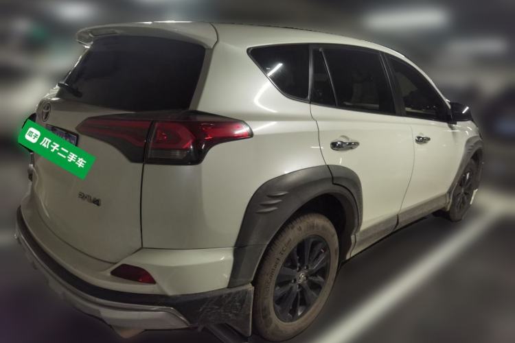 Used Toyota RAV4 2019 2.0L CVT Two-Wheel Drive Fashion X Limited Edition China VI Standard Rear Right 45 Deg