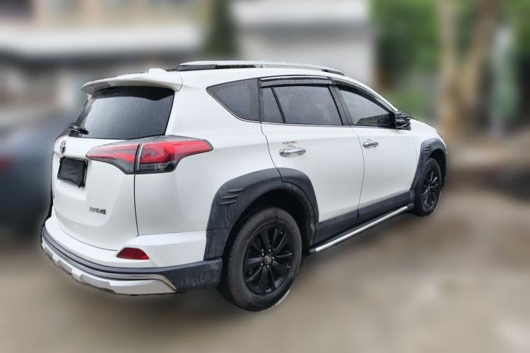 Used Toyota RAV4 2019 2.0L CVT Two-Wheel Drive Fashion X Limited Edition China V Standard Rear Right 45 Deg