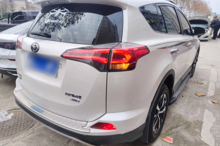 Used Toyota RAV4 2019 2.0L CVT Two-Wheel Drive Pioneer Edition China V Standard Rear Right 45 Deg