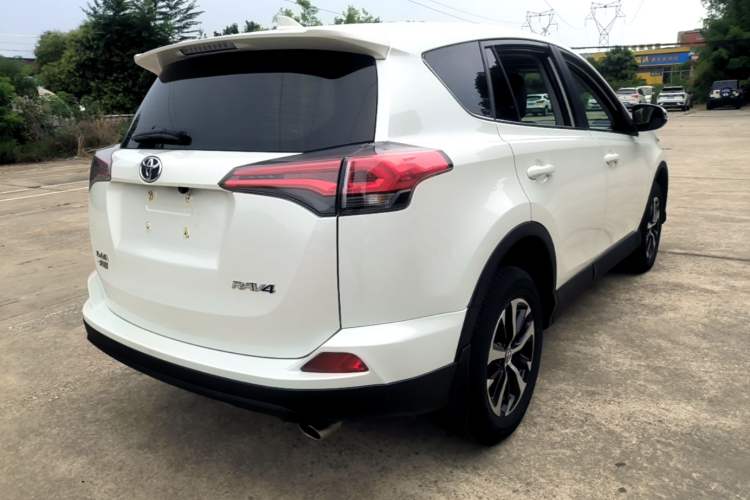 Used Toyota RAV4 2019 2.0L CVT Two-Wheel Drive Pioneer Edition China V Standard Rear Right 45 Deg