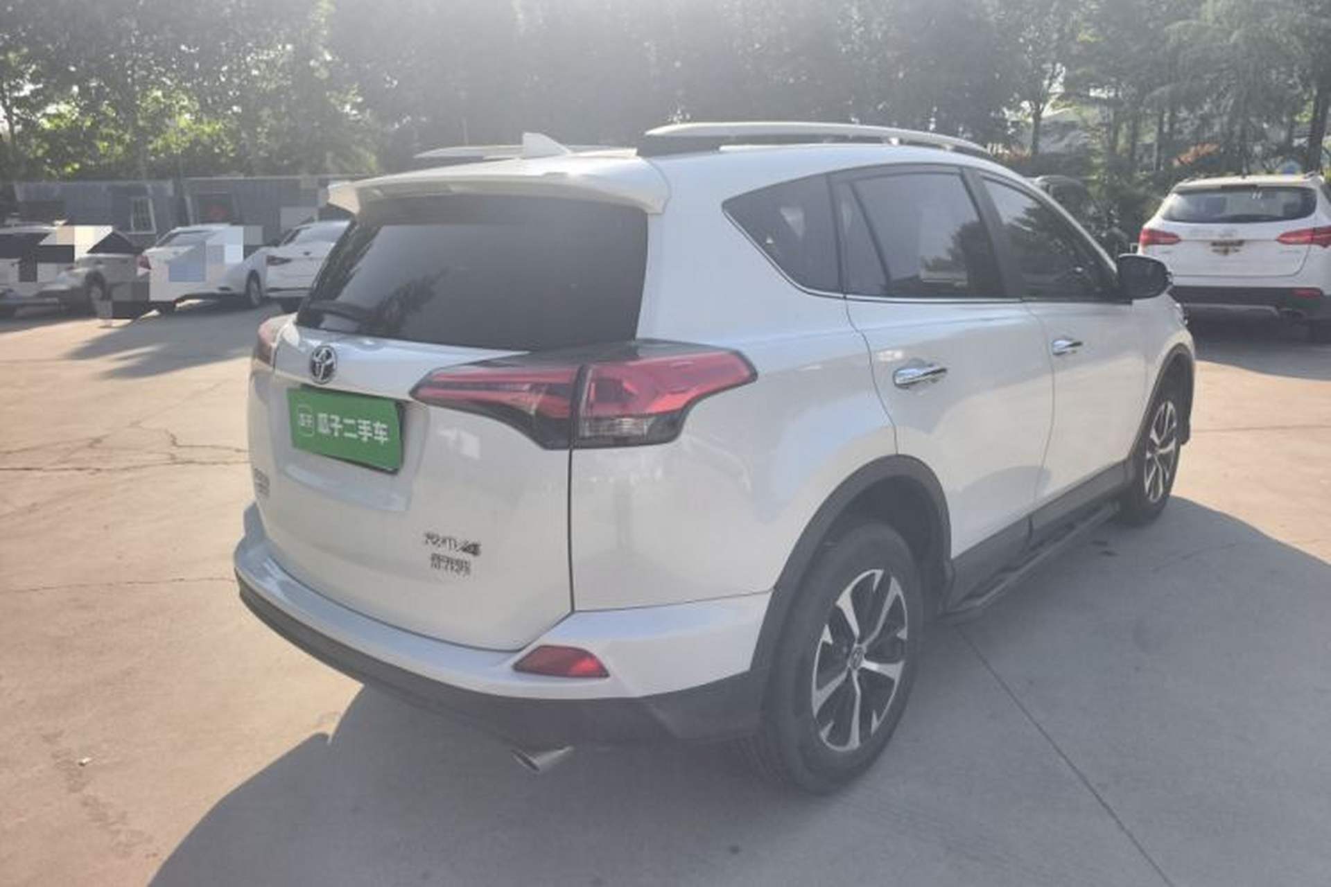 Used Toyota RAV4 2019 2.0L CVT Two-Wheel Drive Luxury Version China VI Standard Rear Right 45 Deg