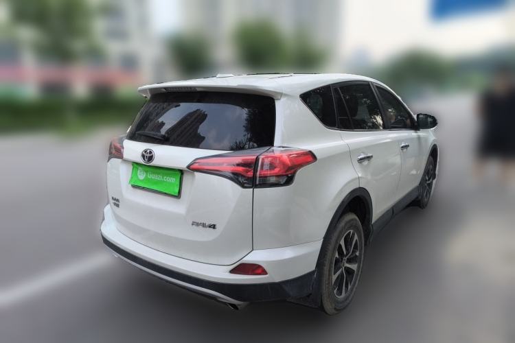 Used Toyota RAV4 2019 2.0L CVT Two-Wheel Drive Comfort Edition China VI Standard Rear Right 45 Deg