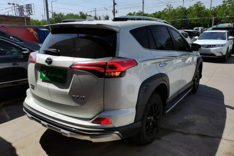 Used Toyota RAV4 2019 2.0L CVT Two-Wheel Drive Fashion X Limited Edition China V Standard Rear Right 45 Deg