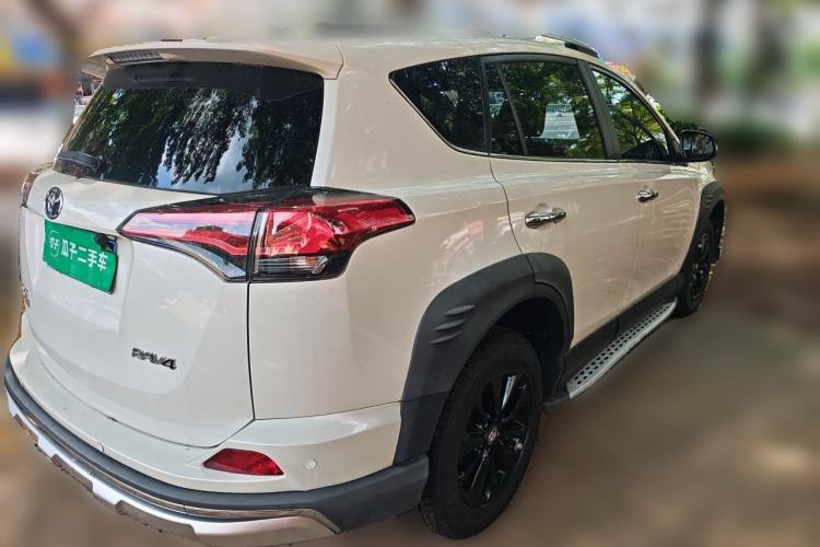 Used Toyota RAV4 2019 2.0L CVT Two-Wheel Drive Fashion X Limited Edition China VI Standard Rear Right 45 Deg