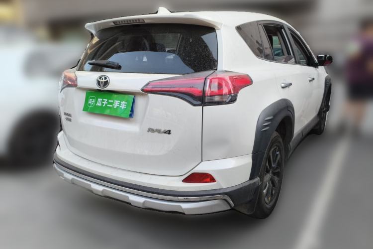Used Toyota RAV4 2019 2.0L CVT Two-Wheel Drive Fashion X Limited Edition China VI Standard Rear Right 45 Deg