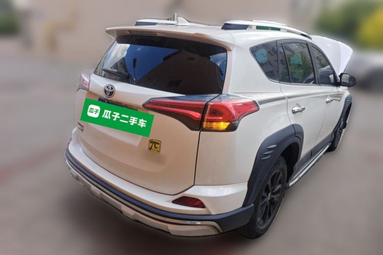 Used Toyota RAV4 2019 2.0L CVT Two-Wheel Drive Fashion X Limited Edition China V Standard Rear Right 45 Deg