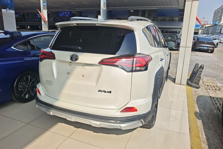 Used Toyota RAV4 2019 2.0L CVT Two-Wheel Drive Fashion X Limited Edition China VI Standard Rear Right 45 Deg