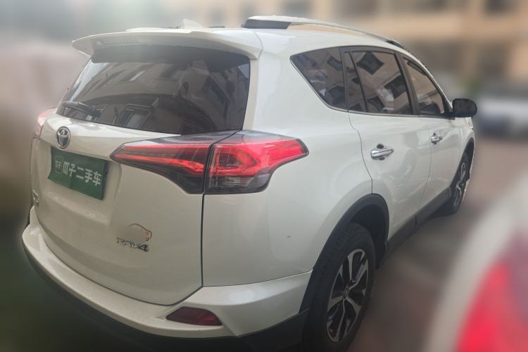 Used Toyota RAV4 2019 2.0L CVT Two-Wheel Drive Comfort Edition China VI Standard Rear Right 45 Deg