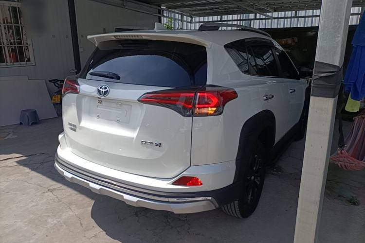 Used Toyota RAV4 2019 2.0L CVT Two-Wheel Drive Fashion X Limited Edition China VI Standard Rear Right 45 Deg