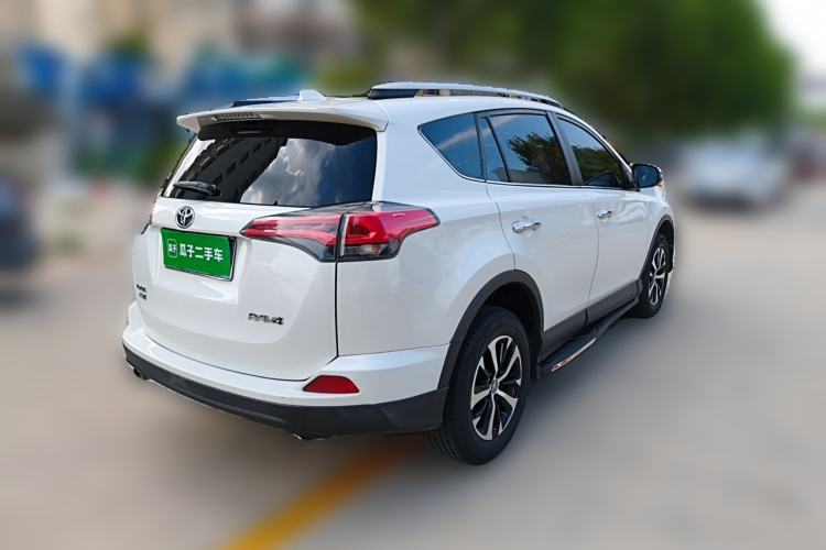Used Toyota RAV4 2019 2.0L CVT Two-Wheel Drive Comfort Edition China VI Standard Rear Right 45 Deg
