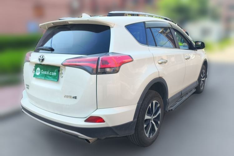Used Toyota RAV4 2019 2.0L CVT Two-Wheel Drive ZhiShang Version China VI Standard Rear Right 45 Deg