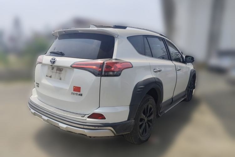 Used Toyota RAV4 2019 2.0L CVT Two-Wheel Drive Fashion X Limited Edition China V Standard Rear Right 45 Deg