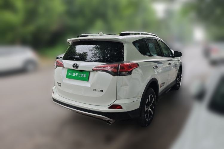 Used Toyota RAV4 2019 2.0L CVT Two-Wheel Drive ZhiShang Version China VI Standard Rear Right 45 Deg