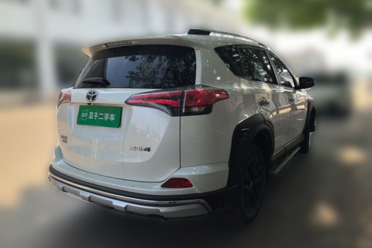 Used Toyota RAV4 2019 2.0L CVT Two-Wheel Drive Fashion X Limited Edition China VI Standard Rear Right 45 Deg