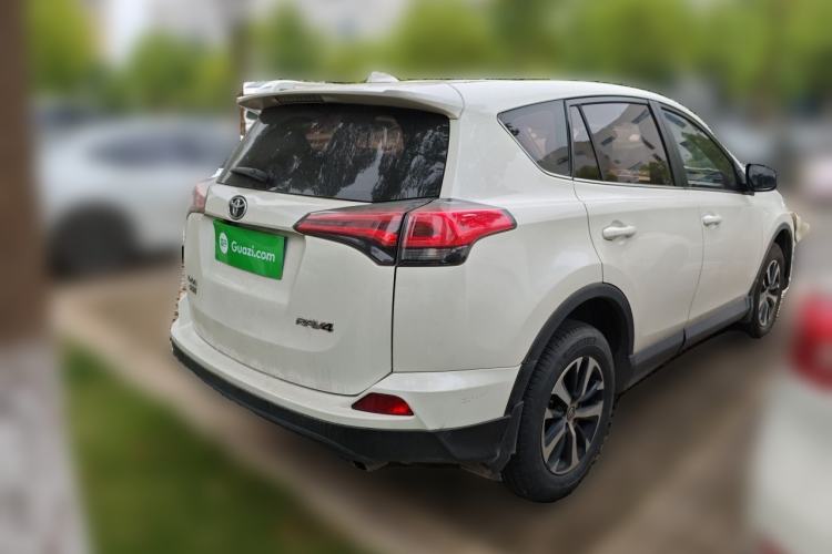 Used Toyota RAV4 2019 2.0L CVT Two-Wheel Drive Urban Edition China VI Standard Rear Right 45 Deg