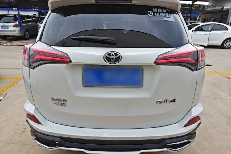 Used Toyota RAV4 2019 2.0L CVT Two-Wheel Drive Pioneer Edition China V Standard Rear