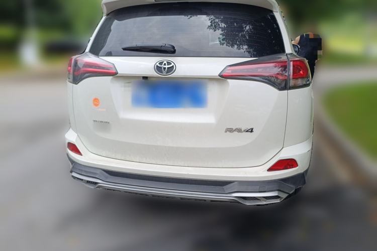 Used Toyota RAV4 2019 2.0L CVT Two-Wheel Drive Pioneer Edition China VI Standard Rear