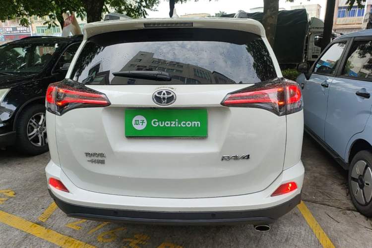 Used Toyota RAV4 2019 2.0L CVT Two-Wheel Drive Pioneer Edition China V Standard Rear