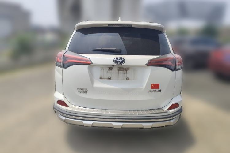 Used Toyota RAV4 2019 2.0L CVT Two-Wheel Drive Fashion X Limited Edition China V Standard Rear