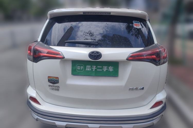 Used Toyota RAV4 2019 2.0L CVT Two-Wheel Drive Fashion X Limited Edition China VI Standard Rear