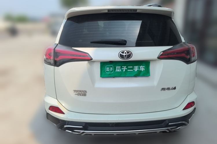Used Toyota RAV4 2019 2.0L CVT Two-Wheel Drive Pioneer Edition China VI Standard Rear