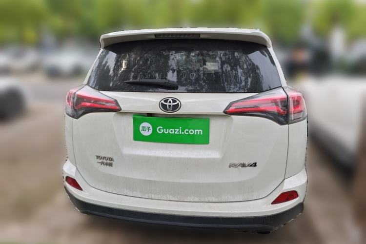 Used Toyota RAV4 2019 2.0L CVT Two-Wheel Drive Urban Edition China VI Standard Rear