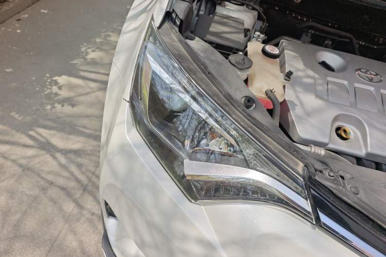Used Toyota RAV4 2019 2.0L CVT Two-Wheel Drive Pioneer Edition China V Standard Right Front Headlight