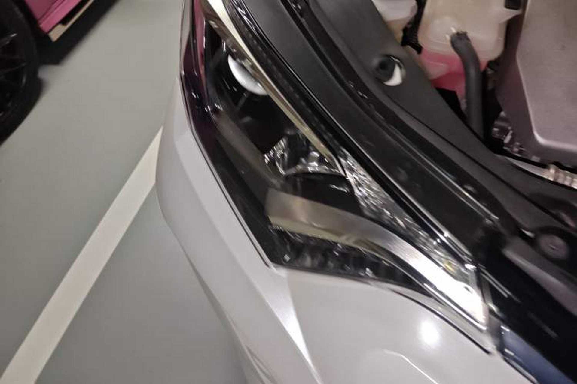 Used Toyota RAV4 2019 2.0L CVT Two-Wheel Drive Pioneer Edition China V Standard Right Front Headlight