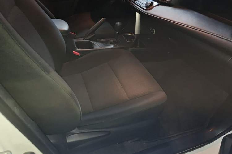Used Toyota RAV4 2019 2.0L CVT Two-Wheel Drive Pioneer Edition China V Standard Right Front Seat